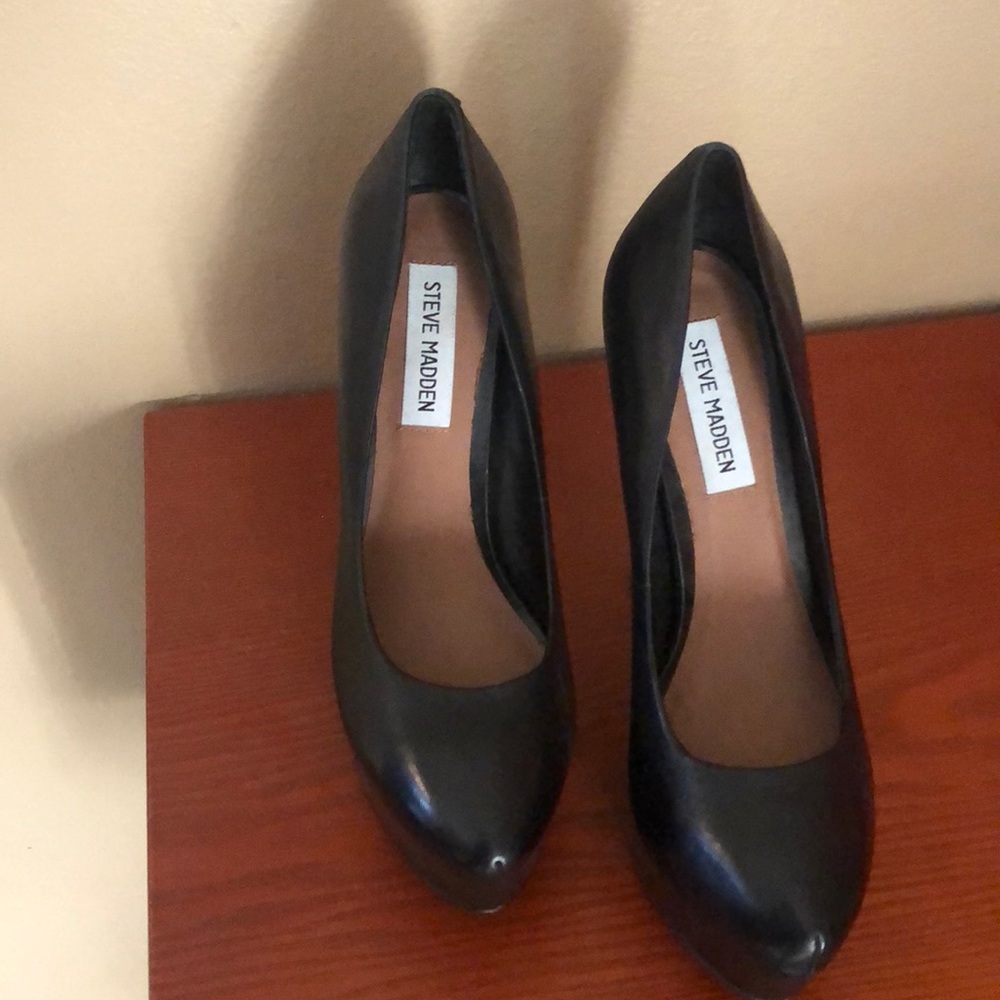 Black stilettos.